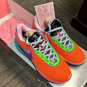 Lebron XX size 11 strive for greatness